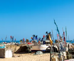 Imagem da praia de Monte Gordo, no sotavento algarvio. Crédito: Shutterstock