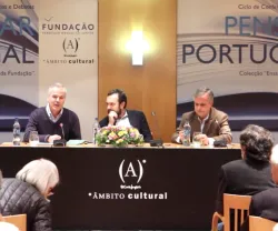 Imagem da apresentação do ensaio «Portugal, Um perfil histórico», de Pedro Calafate
