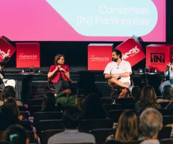 Imagem de Rui Maria Pêgo, Diogo Batáguas, Luísa Lopes e Gustavo Jesus na sessão «Conversas [IN]Pertinentes» do Worten Mock Fest