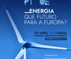 Imagem de uma turbina eólica sobre um fundo azul. Texto "Energia: que futuro para a Europa?".