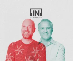 Dois homens sorridentes, no centro da imagem. Por cima das suas cabeças, o logotipo "[IN]Pertinente.