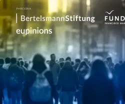 Uma fotografia de pessoas a andar, estilizada a amarelo e azul, com os logos "Bertelsmann", "eupinions" e "Fundação".