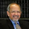 Retrato do investigador Sumit Ganguly. Créditos: Hoover Institution