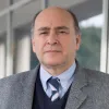 Imagem de João Peças Lopes, professor catedrático de Engenharia Eletrotécnica e de Computadores