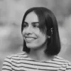 Imagem de uma mulher jovem, a escritora e investigadora em moda, Mariana Pereira Silva. Crédito: D/R.